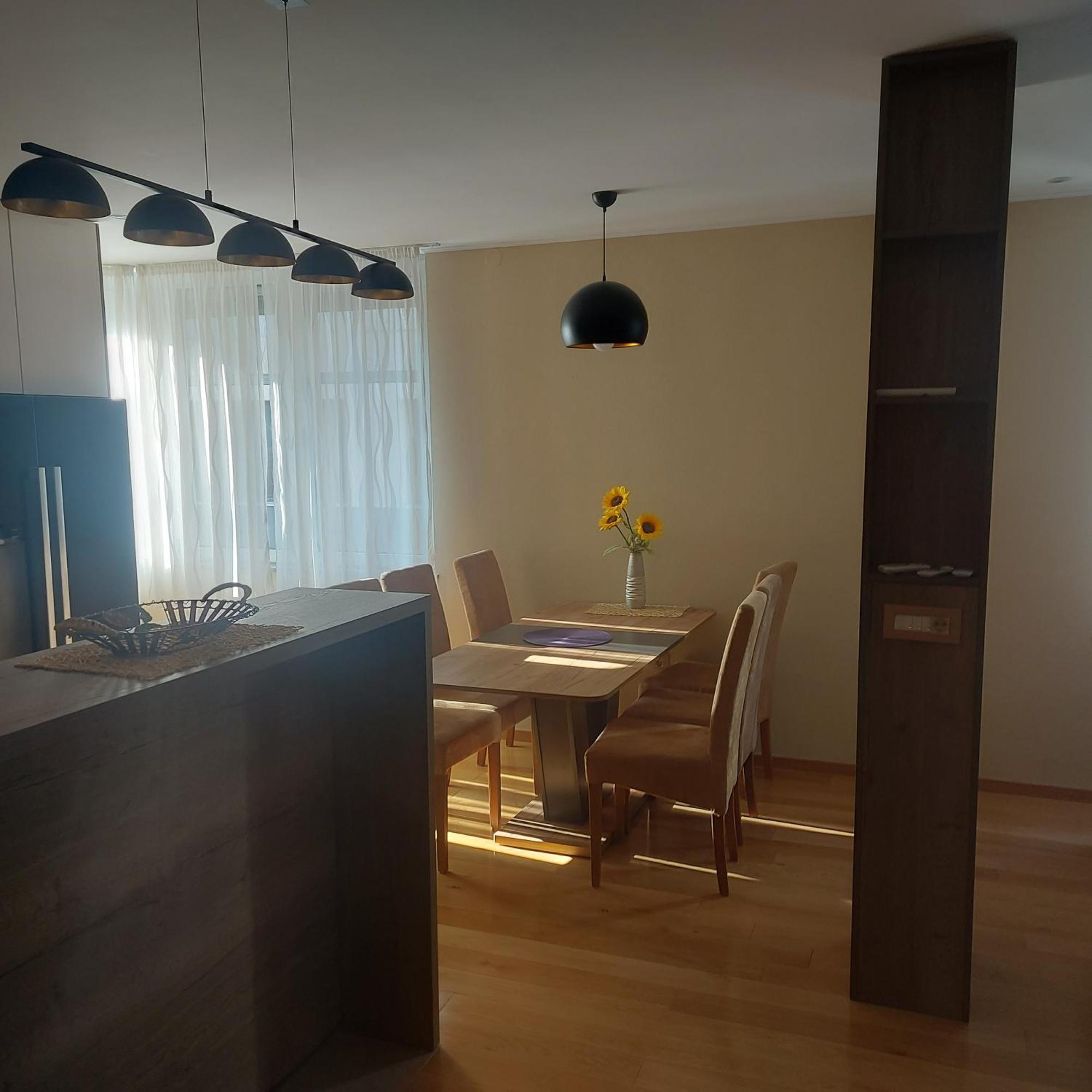 Apartman Centar Bulevar Ex Sa Garazom Баня-Лука Екстер'єр фото