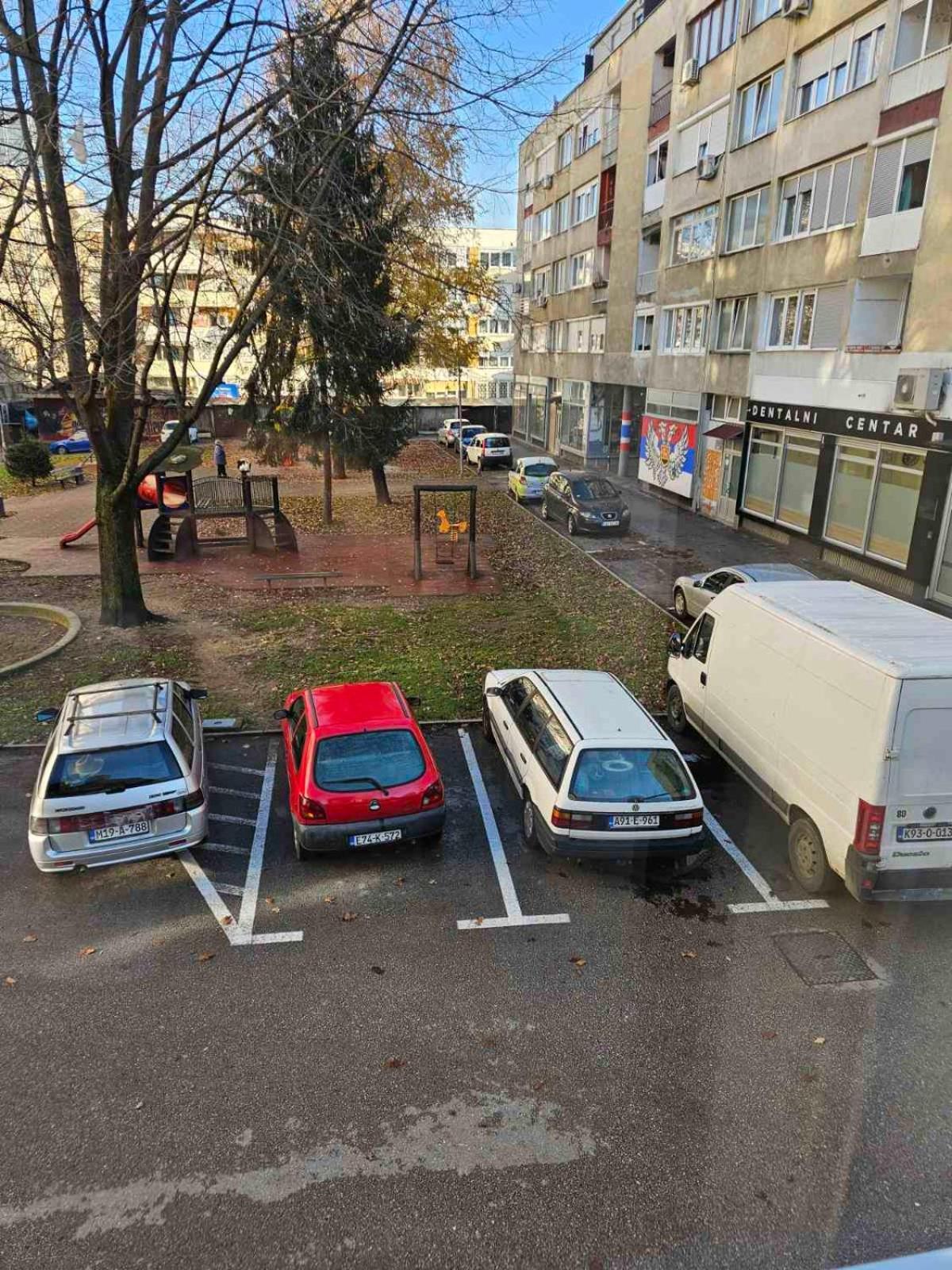 Apartman Centar Bulevar Ex Sa Garazom Баня-Лука Екстер'єр фото