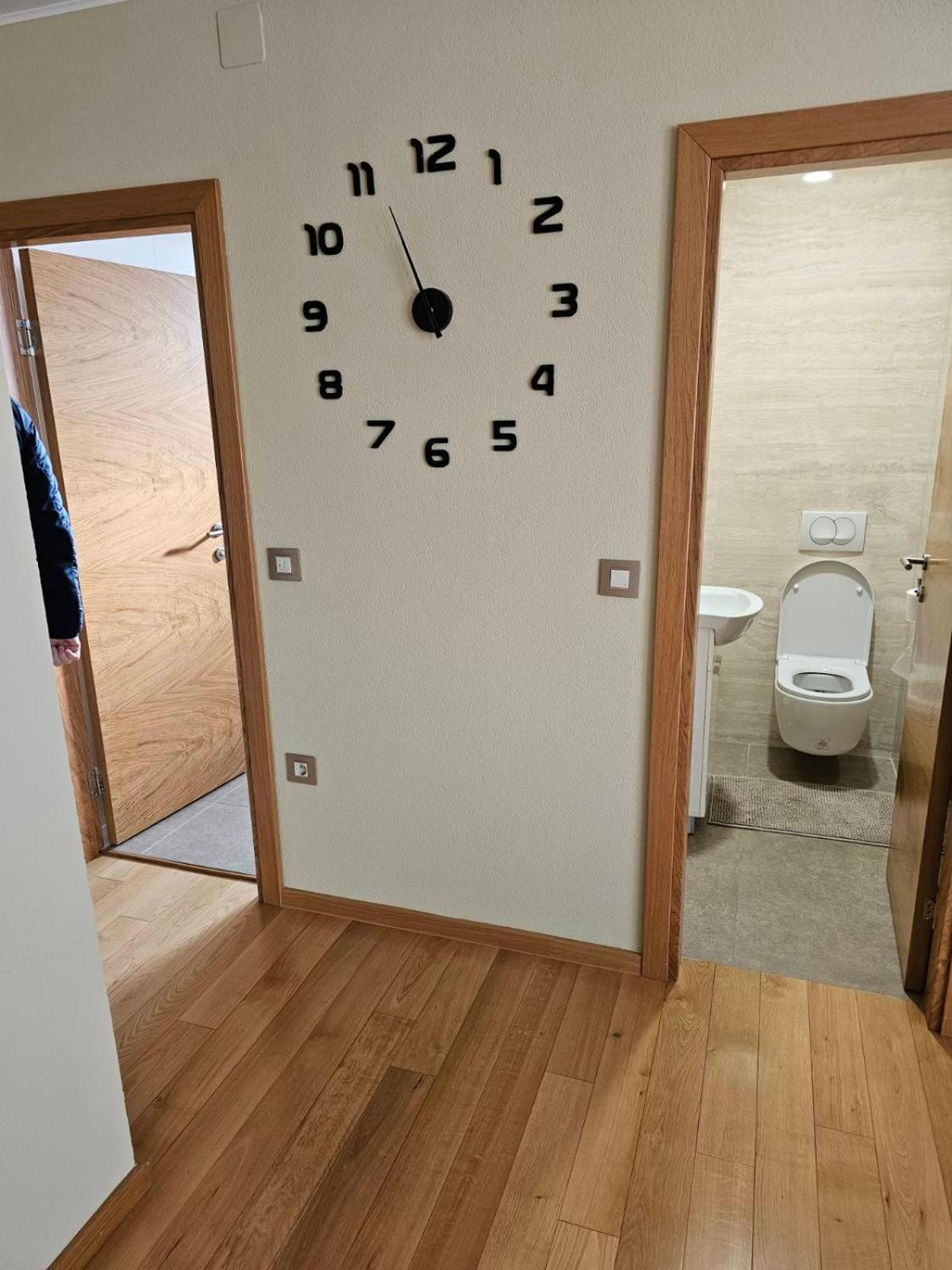 Apartman Centar Bulevar Ex Sa Garazom Баня-Лука Екстер'єр фото